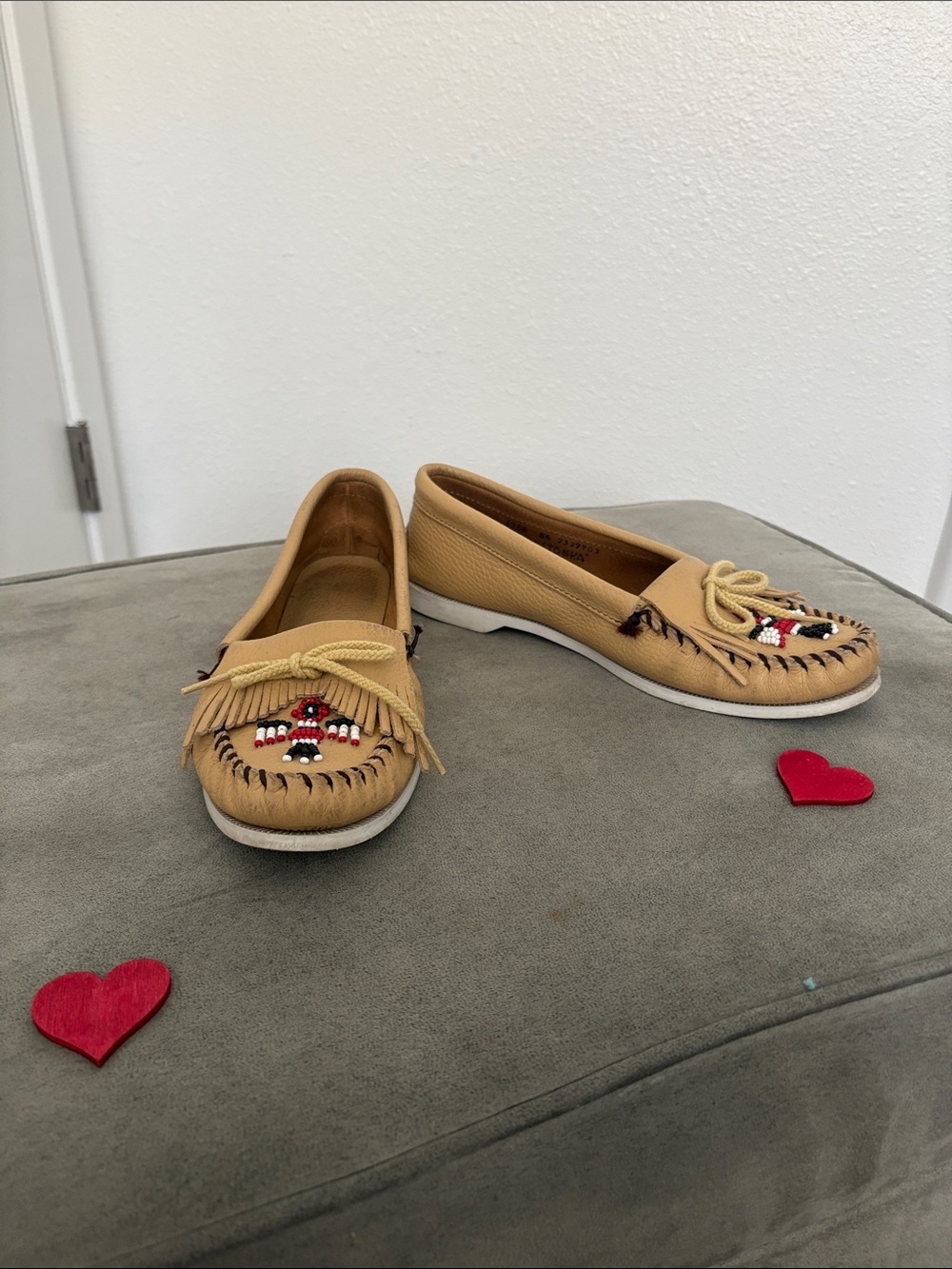 Minnetonka Tan Beaded Fringe Moccasin Flats - Picture 2 of 6